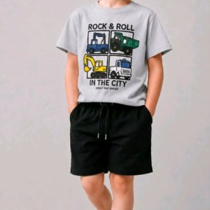 Детски летен комплект от 2 части „Rock & Roll In The City“ – Сива тениска с камиони и черни къси панталонки